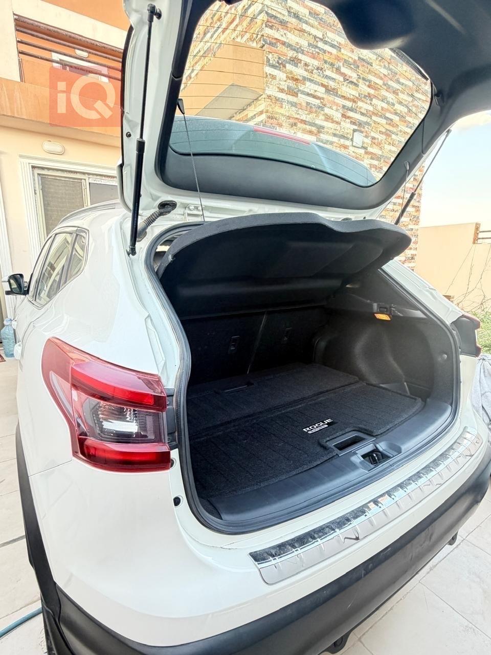 نيسان روج سبورت